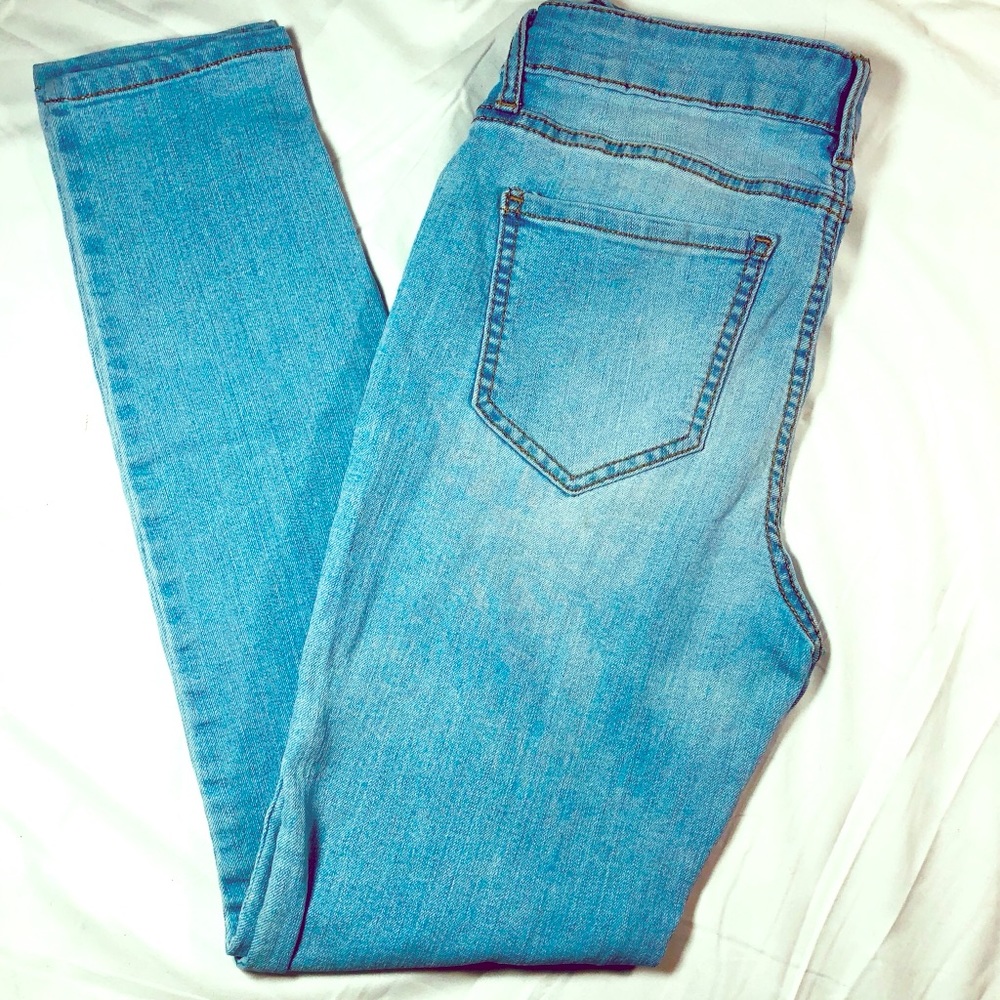 Old navy super skinny mid rise Jeans light wash